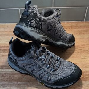 Eddie Bauer Men's Black and Gray Athletic Shoes